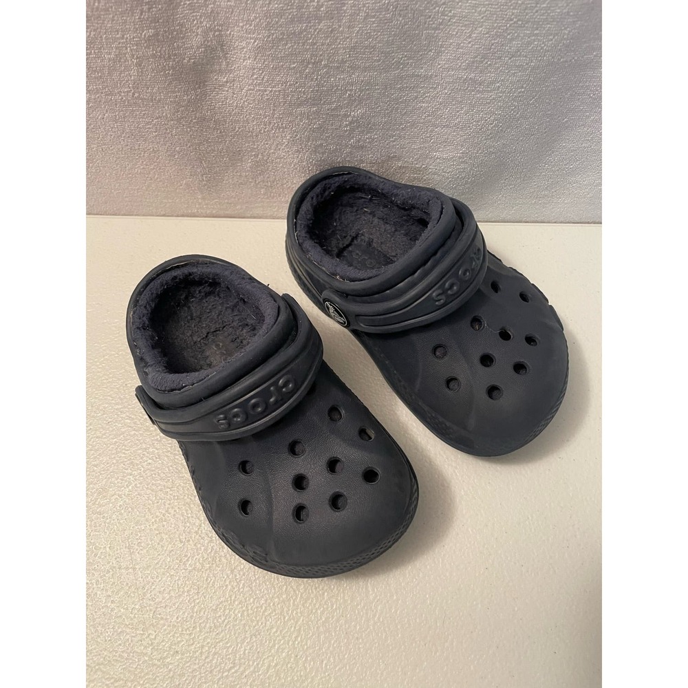 Crocs KIDS faux‎ fur lined size 6 children navy blue